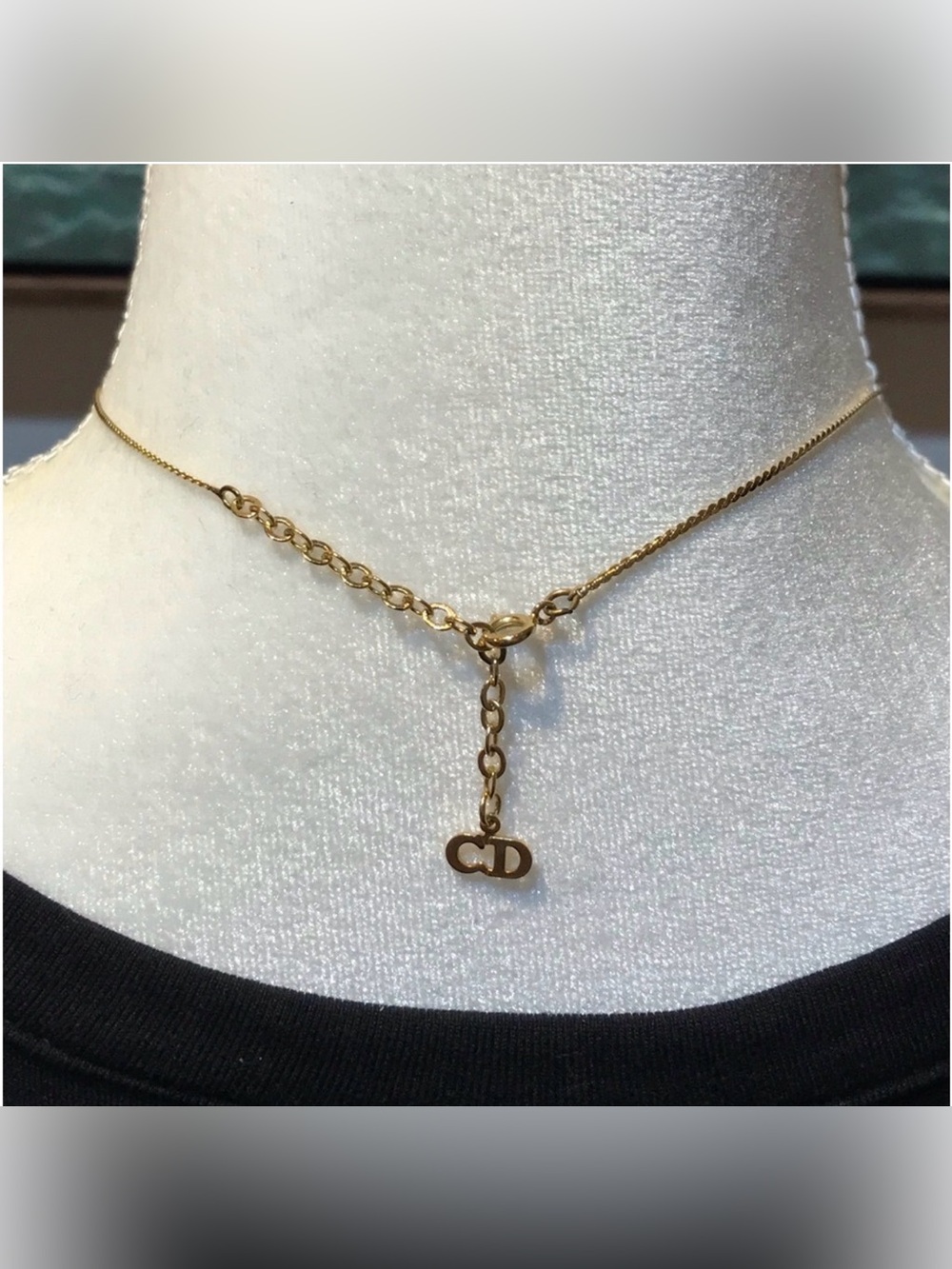 Christian Dior Signature Logo Necklace- 15β-17β π₯π€© - Picture 11 of 17